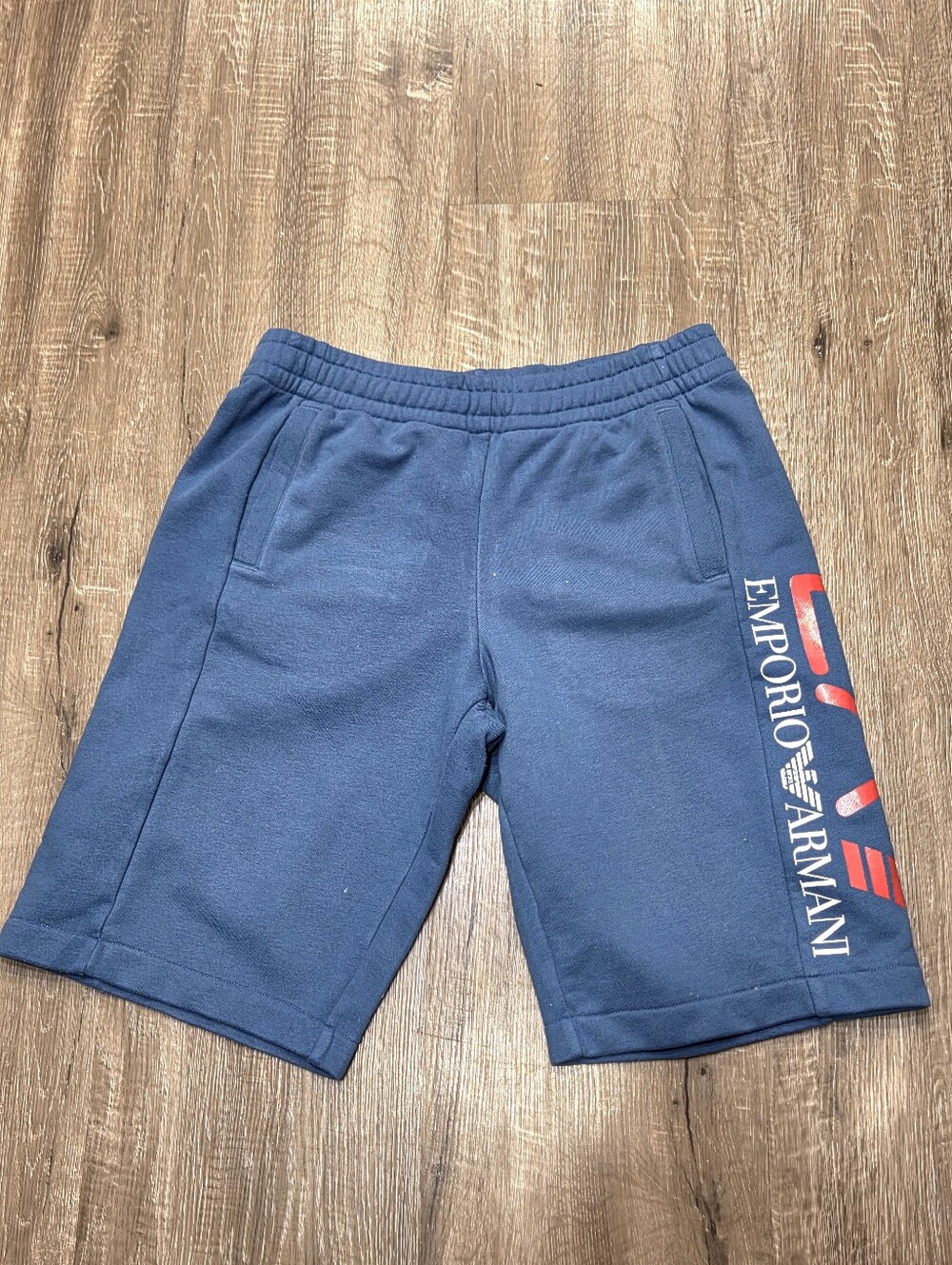 Emporio Armani EA7 Men's Preowned Shorts Blue Size Large.